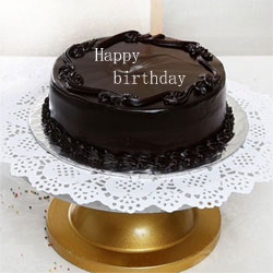 Round chocolate cake  to Rajahmundry