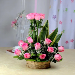 Fresh Pink Roses to Rajahmundry