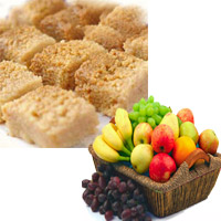 Elegant Seasonal Fruits  to Rajahmundry