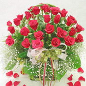 Red Rosesbasket to Rajahmundry