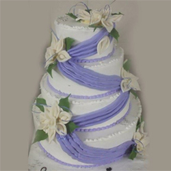 Glamorous Wedding Cake to Rajahmundry